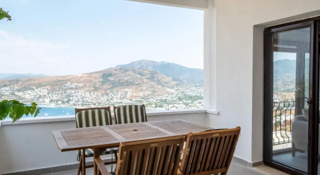 Triplex Villa with Fantastic View in Bodrum, Rezervovat Vila Gundogan 