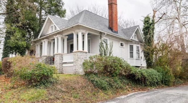 Cozy Cape Cod Bungalow, จอง บ้านพักตากอากาศ ยอร์ค เพนซิลเวเนีย