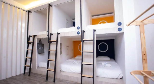 Кровать в общем номере Spinomad hostel