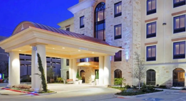 Holiday Inn Express Dallas Central Market Center, Забронировать Отель Отели Далласа с завтраком, Завтраки