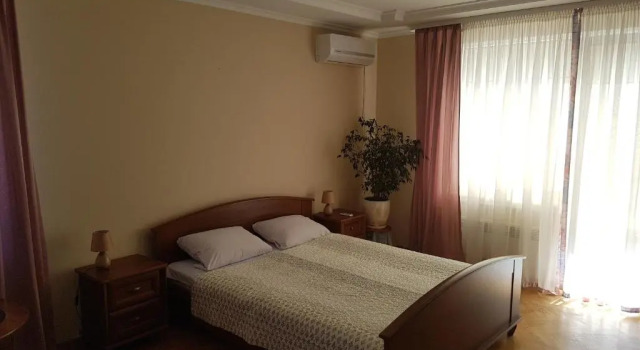 Celebrity, Réserver Hôtel Hôtels à Khmelnitskiy avec parking, Parking