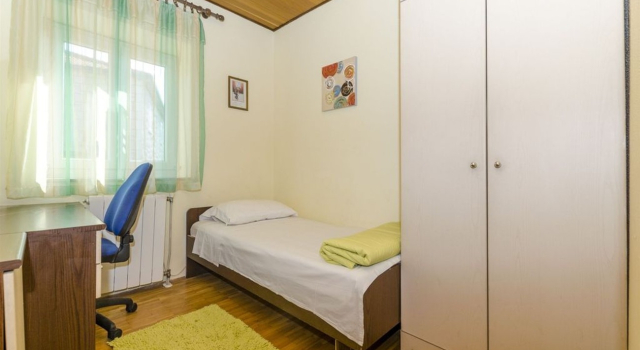 Apartment Lile, Rezerwuj Apartament Hotele w Split-Dalmatia County z parkingiem, Parking