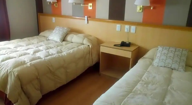 Трёхместный номер Standard Conquistador Hotel
