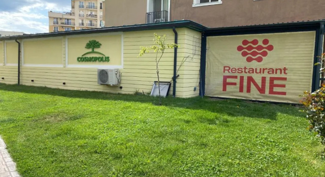 Sunny Deluxe Apartment Cosmopolis, Rezerwuj Apartament Hotele w Ilfov z parkingiem, Parking
