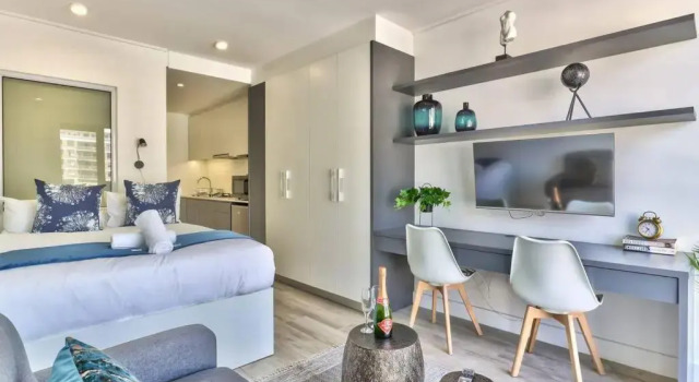 Arty Modern Design Studio with Balcony and Pool, Забронировать Бутик-отель Кейптаун Cape Peninsula