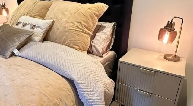 Beehive Suite - City Chic London Apartment, Varaa Huoneisto Asunnot kohteessa Merseyside, Huoneisto