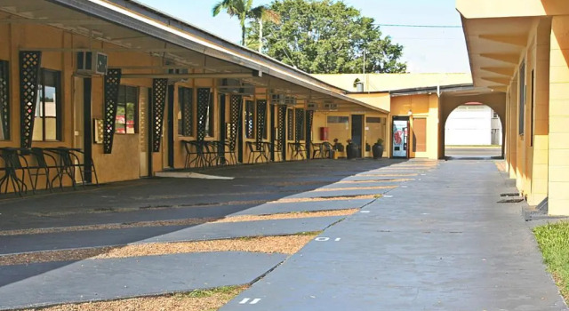 Bourbong St Motel, Забронировать Мотель Бандаберг Fraser Coast, рядом с Музей Hinkler Hall of Aviation