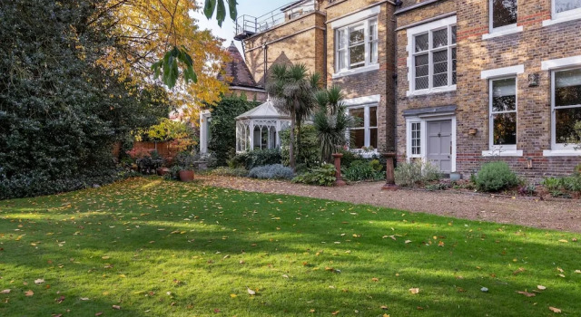 Garden Aspect in Wimbledon