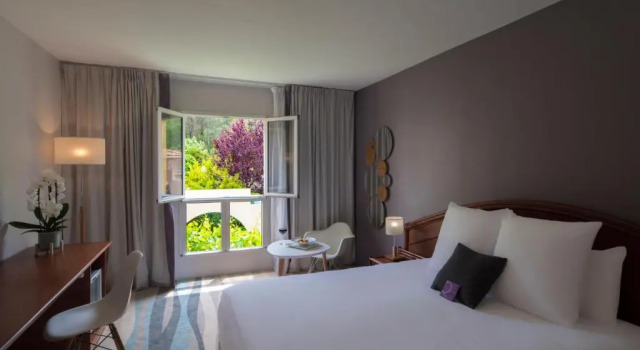 Трёхместный номер Standard Mercure Antibes Sophia Antipolis