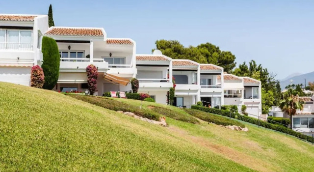 Апартаменты Azahara 1 3A Casa Concha great location and nice view located in the popular Aloha