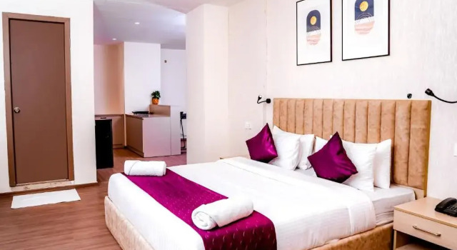 Люкс The Vantage Inn, near US Consulate Gachibowli Hyderabad