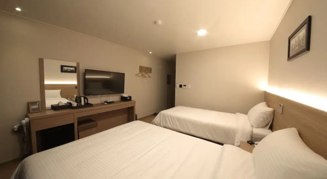 Двухместный номер Deluxe с балконом Harbor Hotel