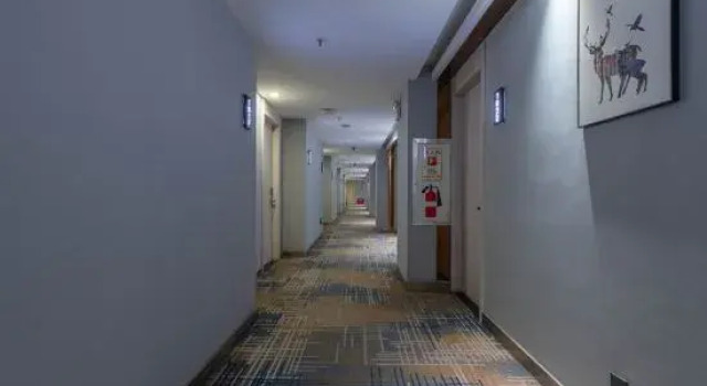 Shengtu  Hotel, Rezervovat Hotel Čeng-čou Henan