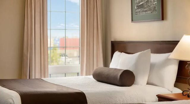 Номер Standard Stanton Suites Hotel Yellowknife