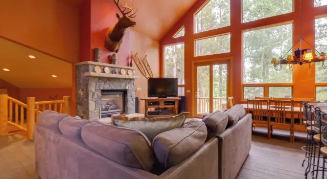 Hot Tub & Ski Shuttle: Rustic Breckenridge Retreat