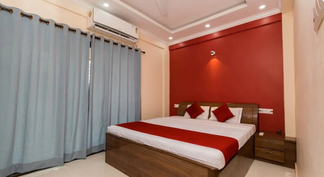 OYO 8818 Coral Residency Newtown