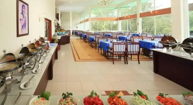 Люкс MaxiMunnar T&U Leisure Hotel