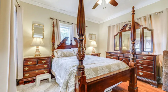 Коттедж Sanford Vacation Rental ~ 1 Mi to Downtown!