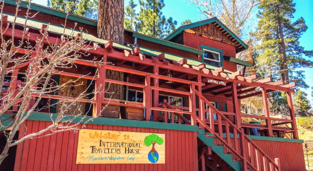 ITH Big Bear Mountain Lodge, Varaa Hostelli Big Bear Lake USA