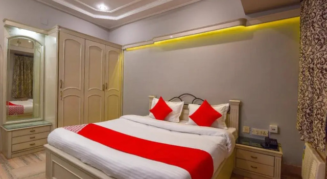 Oyo 14371 Treetops Guest House