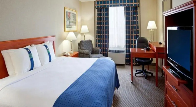 Номер Executive Holiday Inn - Mississauga Toronto West by IHG
