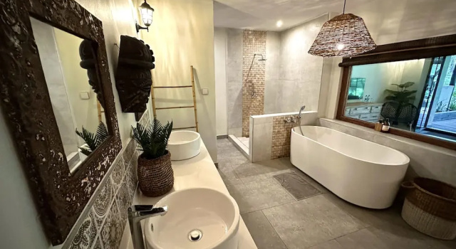 Номер Luxury Sakae Paradise Resort