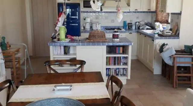 Коттедж с 3 комнатами Andie's Residence
