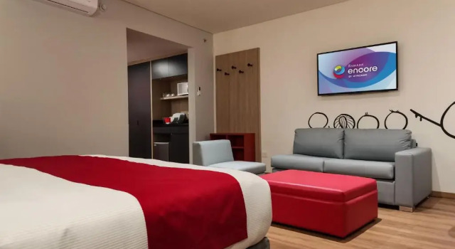 Двухместный полулюкс Ramada Encore by Wyndham Monterrey Apodaca Zona Aeropuerto