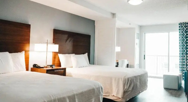 Четырёхместный номер Standard WaterView Casino & Hotel, Trademark Collection by Wyndham