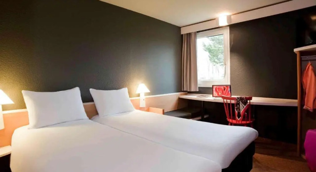 Номер Standard Ibis Provins