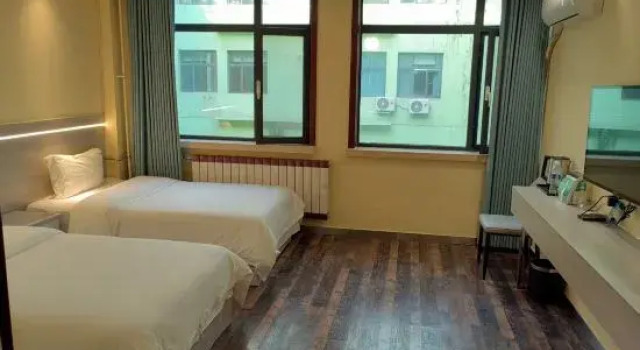 Ulanqab Jiahui Xingchen Homestay (Spring Mall Central Plaza), Book Hotel Jining Inner Mongolia