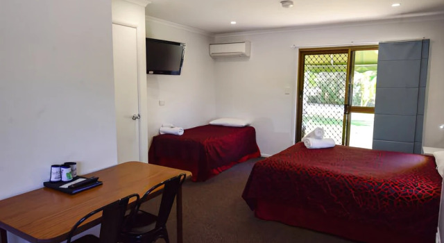 Beach n Reef Motel Self Contained Units, Prenota Motel Hotel a Queensland con piscina, Piscina