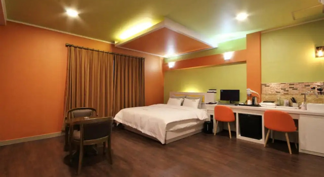 Номер Deluxe GoldenRoot Hotel in Gimhae