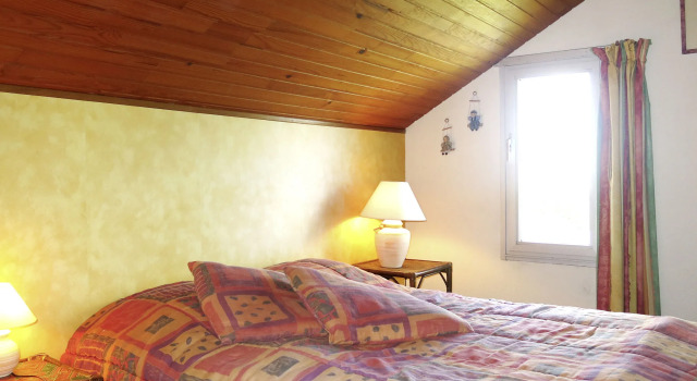 Holiday Home Le Petit Clos (RGV300)