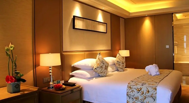 Двухместный номер Deluxe с видом на город New Century Grand Hotel Hangzhou Zheshang