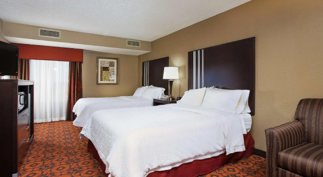 Четырёхместный номер Standard Hampton Inn Dry Ridge
