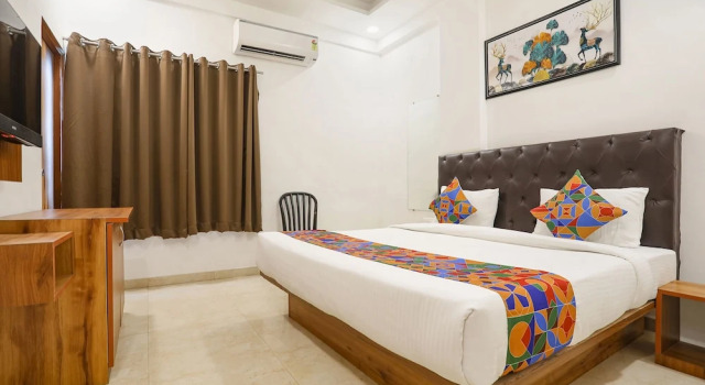 Номер Deluxe FabHotel Runway Inn