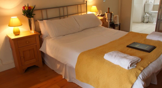 Kidron House Hotel, Buchen Sie Hotel Irvine 