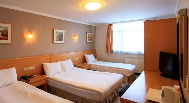 Трёхместный номер Standard Hotel Inter Istanbul