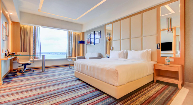 Номер Superior с видом на озеро Radisson Blu Gorakhpur