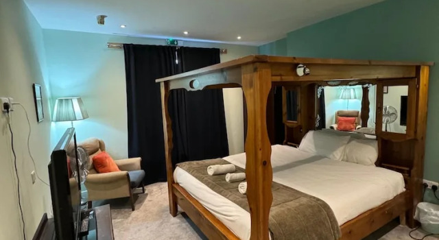 Номер Superior The George Hotel