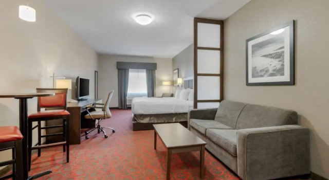 Люкс Best Western Plus Eastgate Inn & Suites
