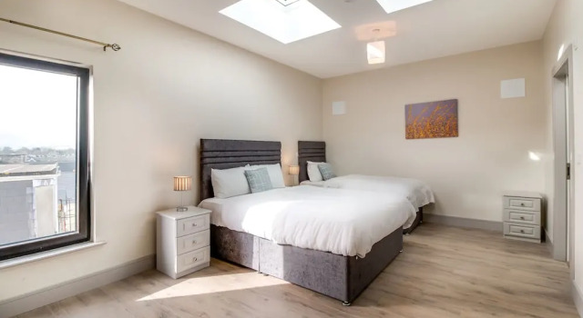 Central Park Apartment 3, Book Apartment Hotels in Kerry with Parking, Parking