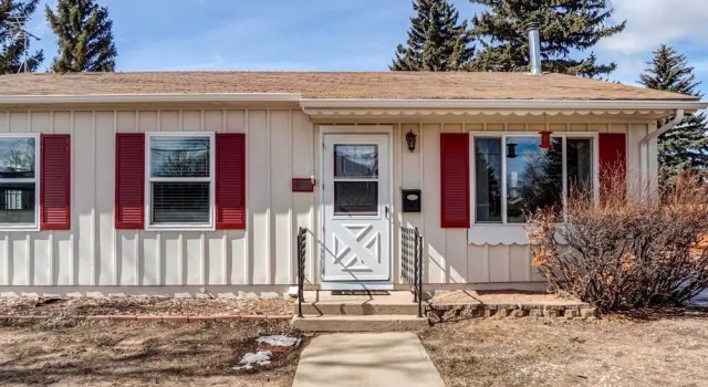 Laramie Vacation Rental: 2 Mi to Downtown!, Забронировать Отель Отели и гостиницы Ларами, рядом с Medicine Bow National Forest, Отель
