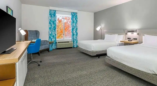 Четырёхместный номер Premium Hilton Garden Inn Tulsa South