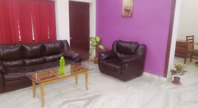 Апартаменты Comfort с 3 комнатами Shobha Inn