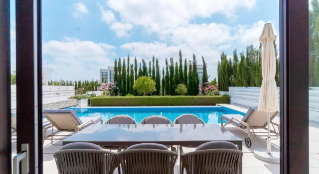 Вилла Deluxe Cap St Georges Villas