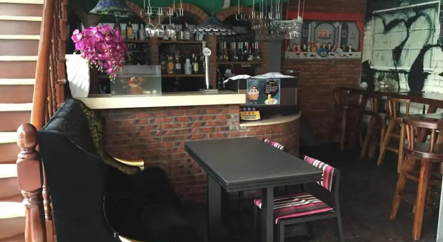 Wanlilu International Youth Hostel, Забронировать Хостел Отели Пекина с парковкой, рядом с Торговый комплекс Oriental Plaza, Парковка