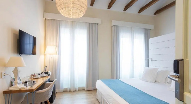 Двухместный номер Deluxe Madeinterranea Suites