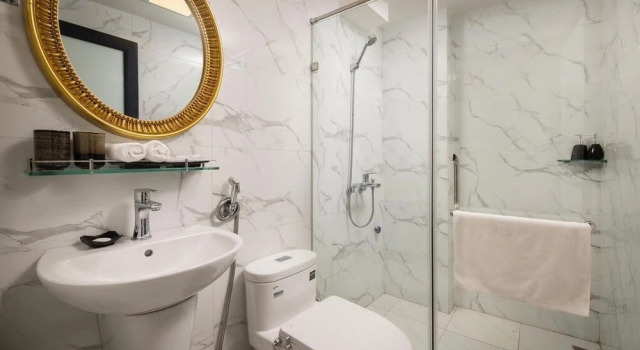 Трёхместный семейный номер Standard Senses Central Hotel
